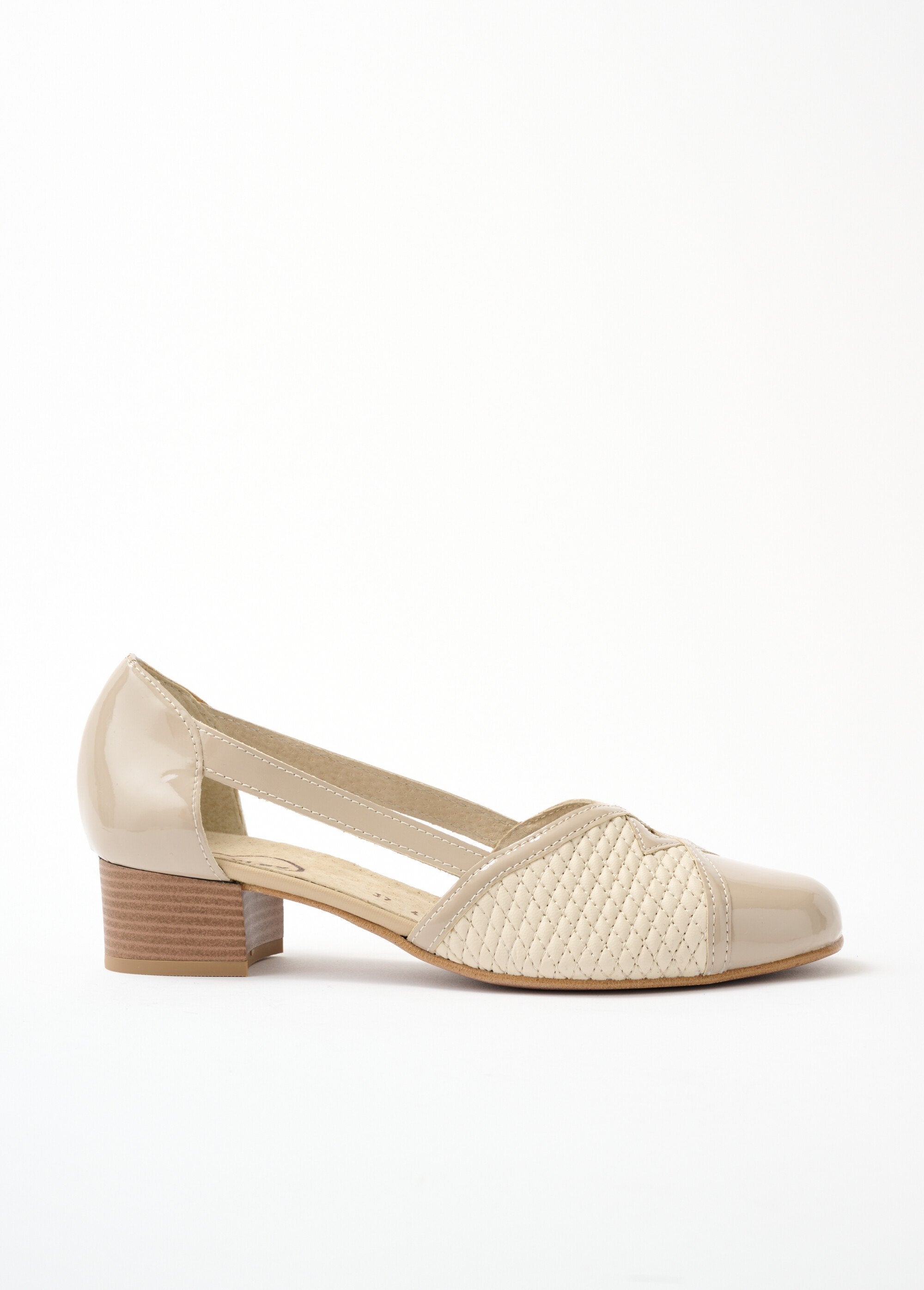 Zapatos_de_salón_de_piel_cómodos_para_pies_sensibles_Beige_DR1_slim