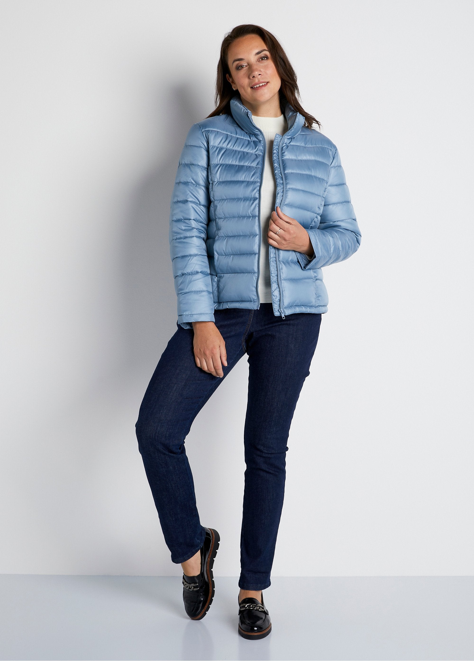 Anorak_corto_con_cremallera_y_manga_larga_Azul_hielo_SF1_curvy