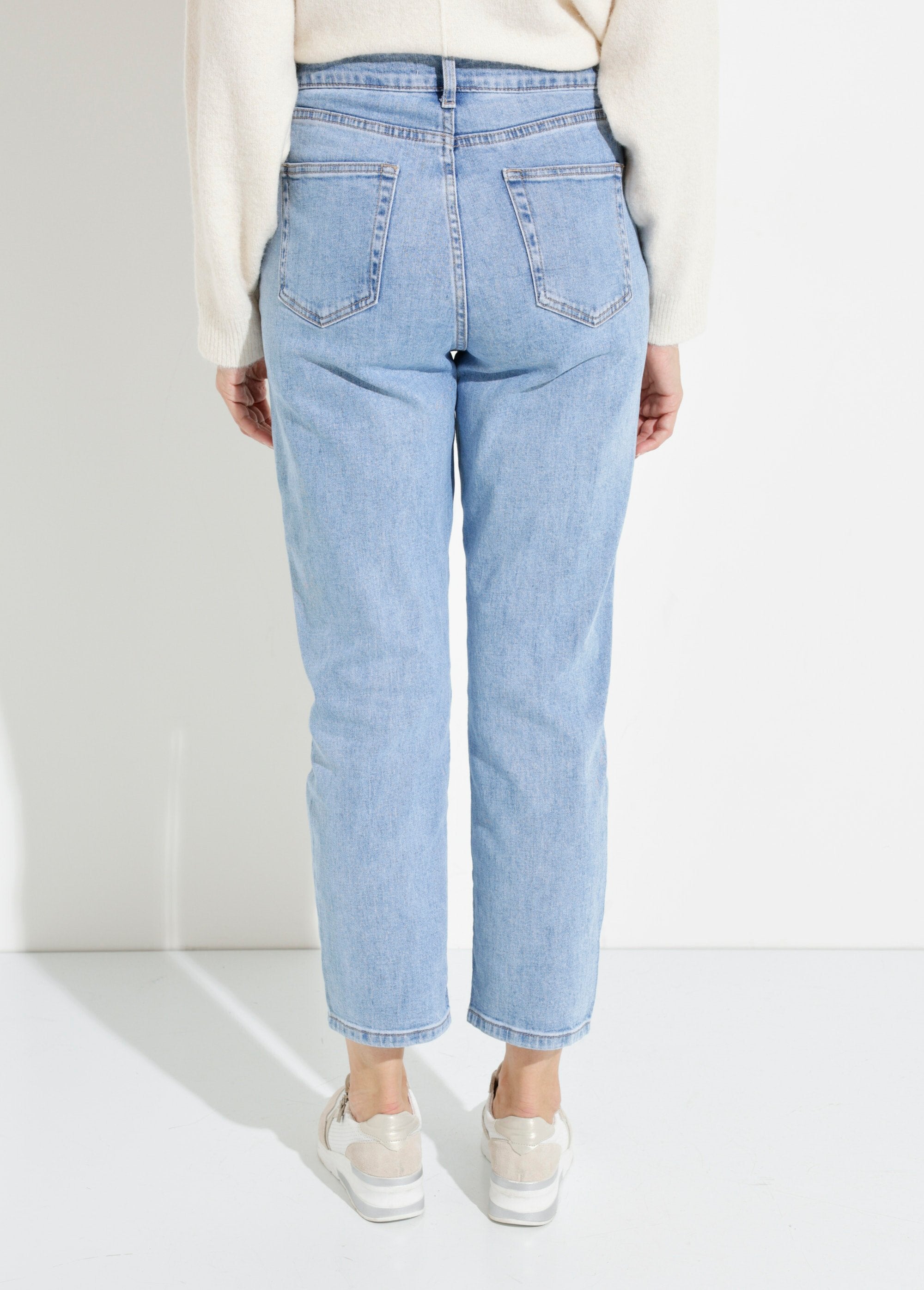 Jeans_mom_de_mezclilla,_especial_TALLA_GRANDE_Denim_claro_DO1_slim