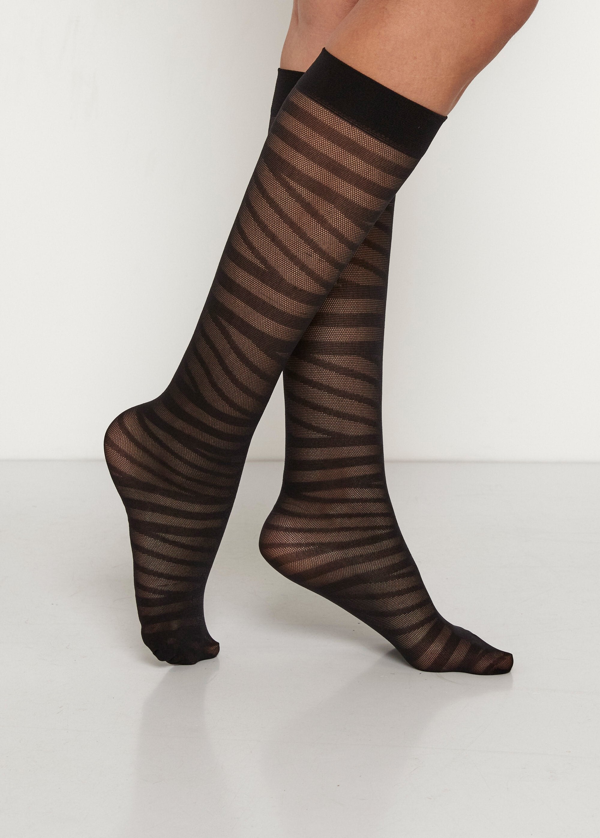 Medias_hasta_la_rodilla_con_estampados_elegantes_Negro_DR1_slim
