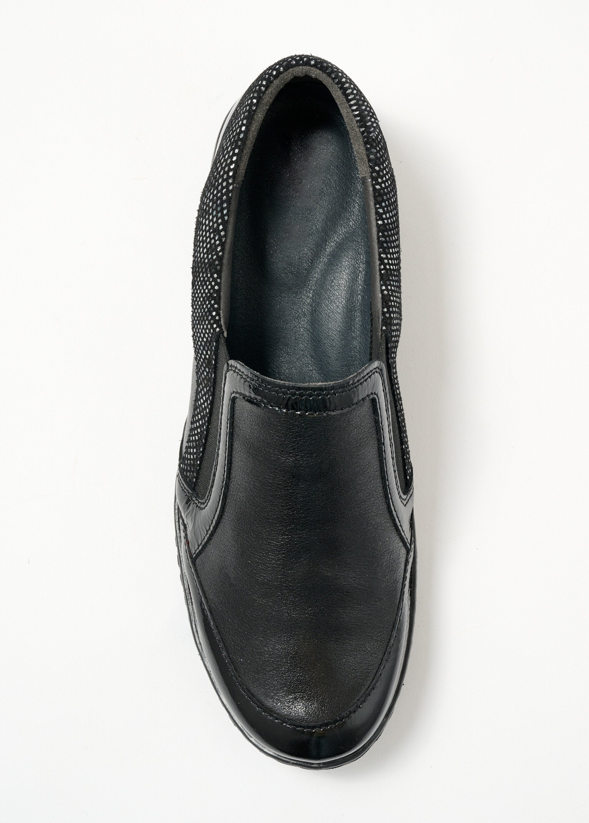 Mocasines_elásticos_de_piel_anchos_Noir_OV1_slim