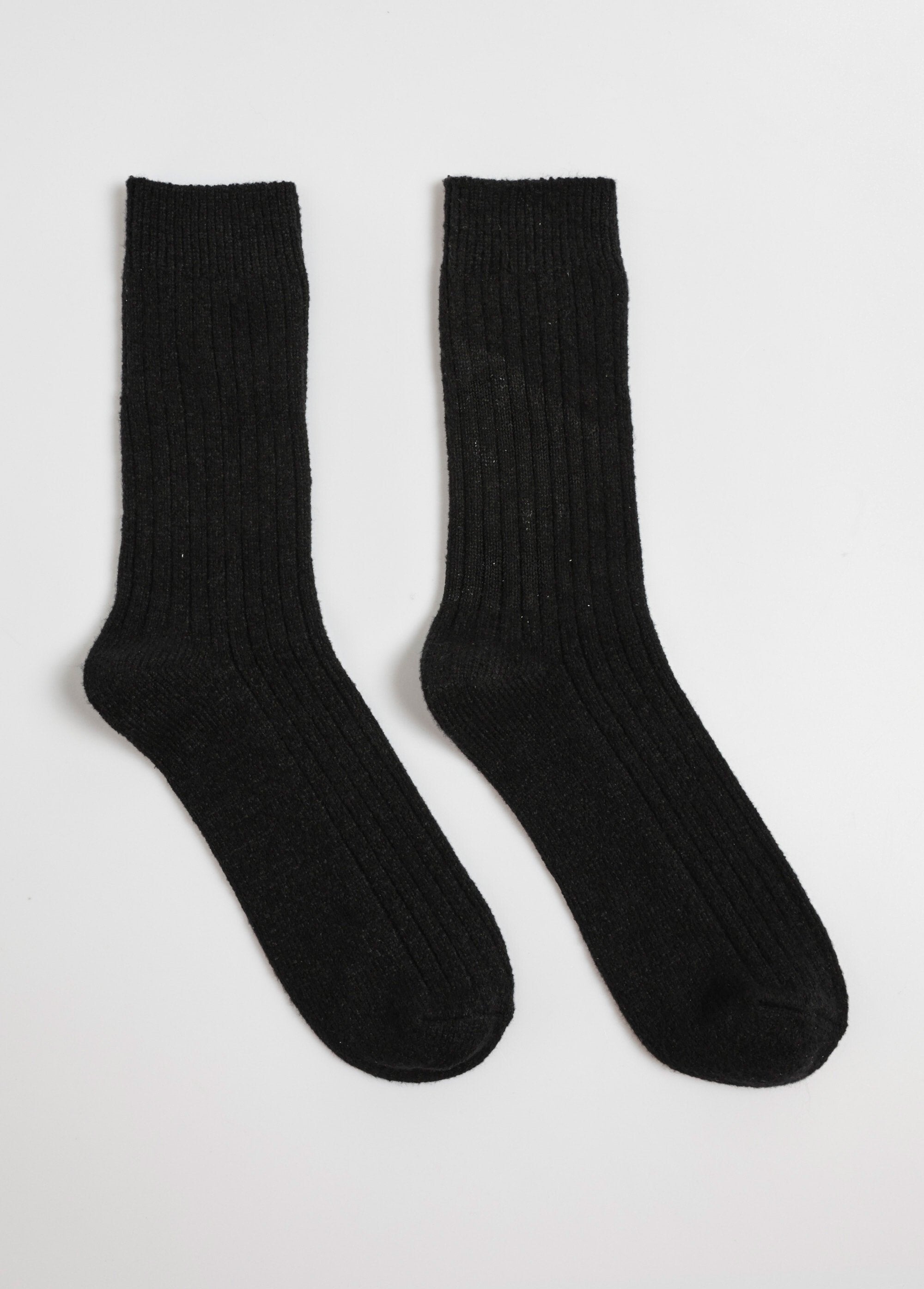 Par_de_calcetines_cálidos_y_suaves._Negro_FA1_slim