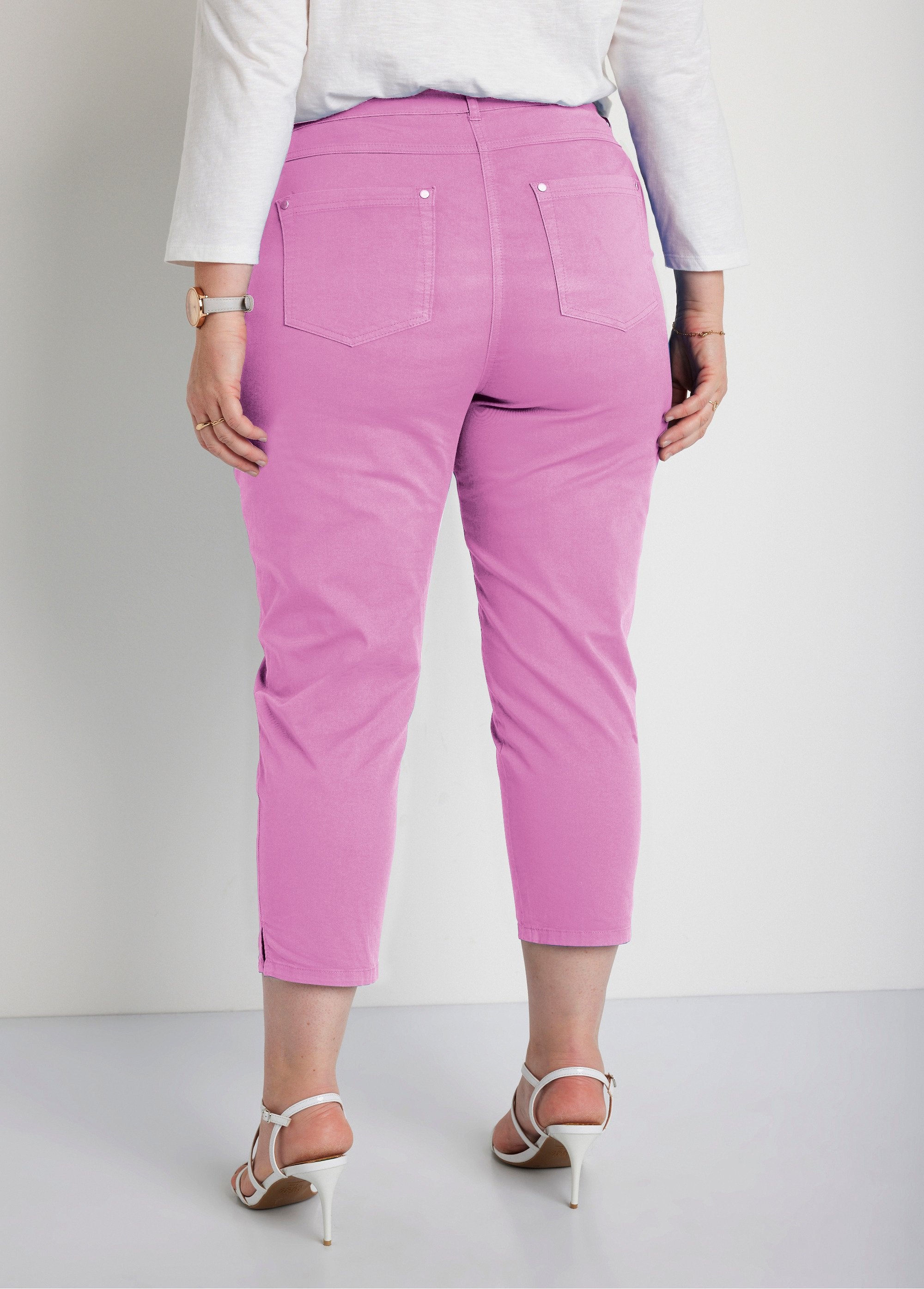 Pantalón_cropped_con_cinturón_elástico_y_5_bolsillos_Lila_DO1_curvy