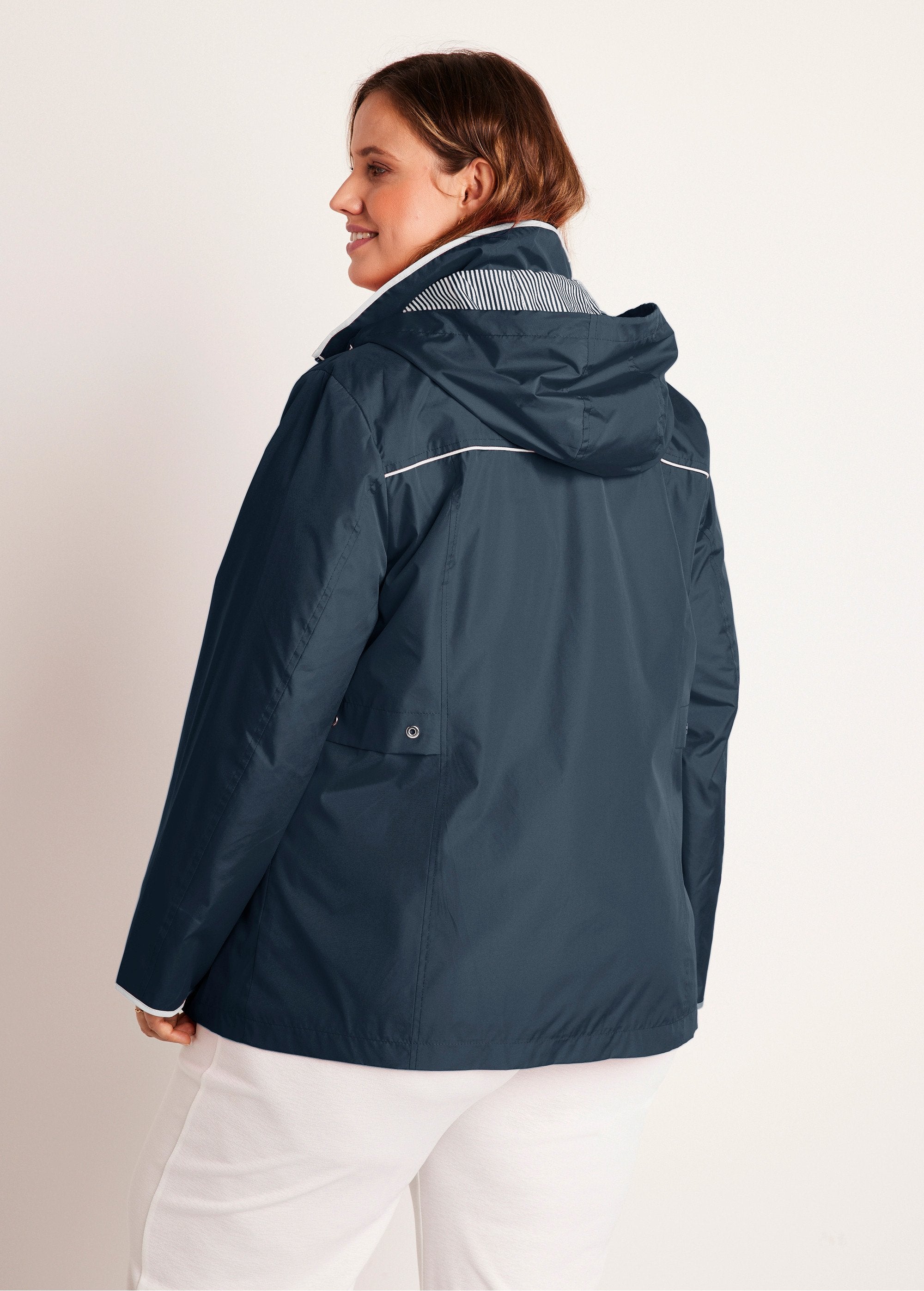 Parka_corta_con_cremallera_Marina_DO1_curvy