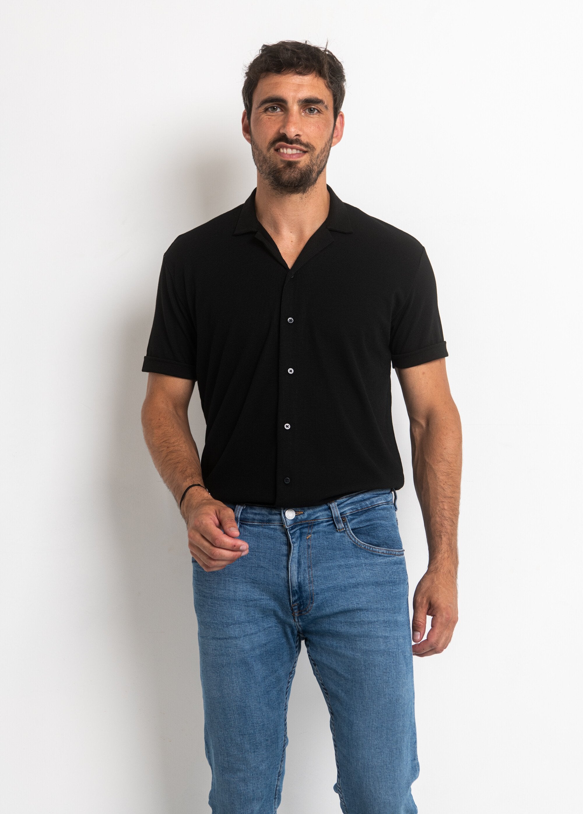 Polo_estilo_camisero_punto_canalé_fino_Negro_FA1_slim