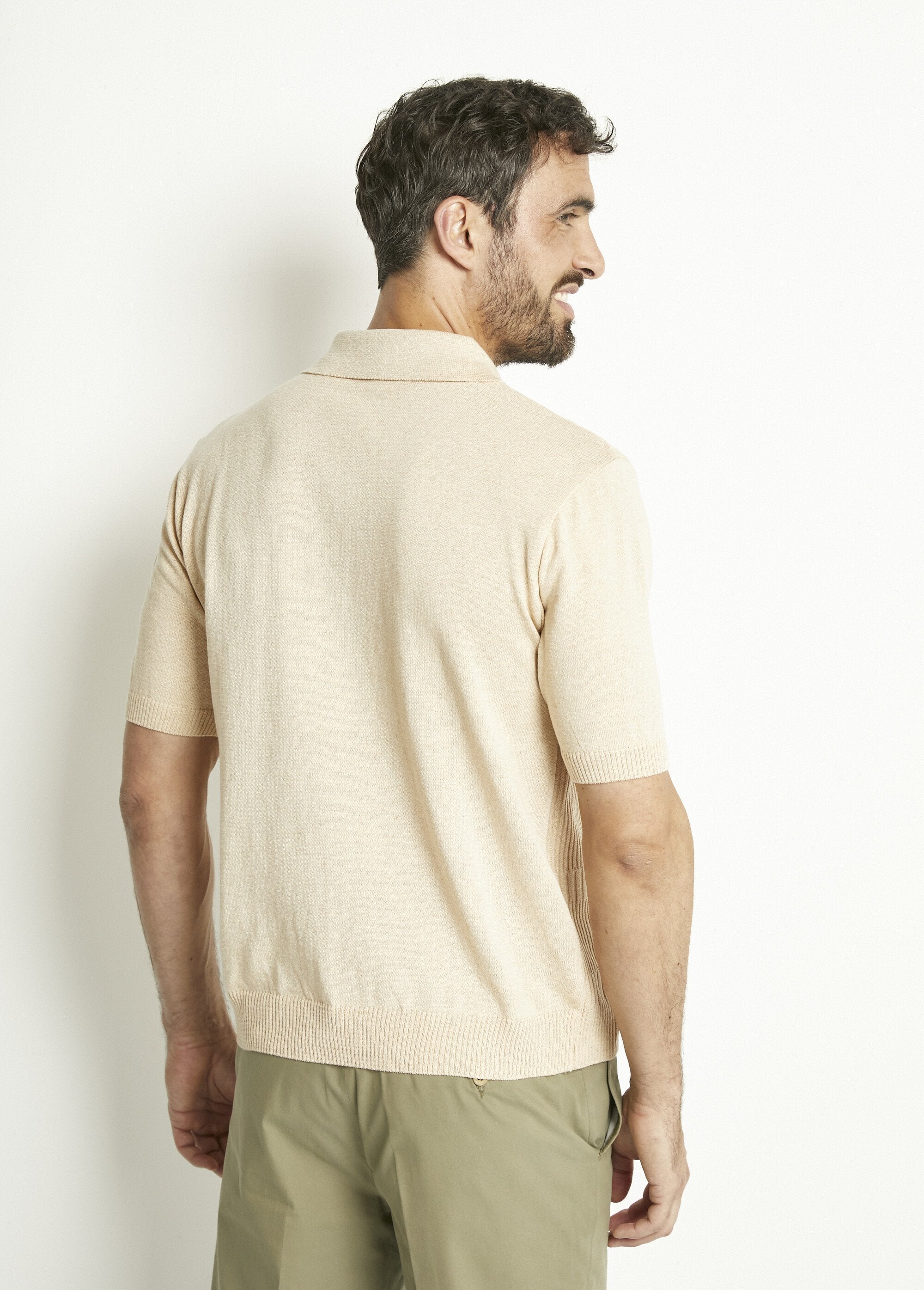 Polo_liso_de_manga_corta_de_algodón_cardado_con_cremallera_Beige_DO1_slim