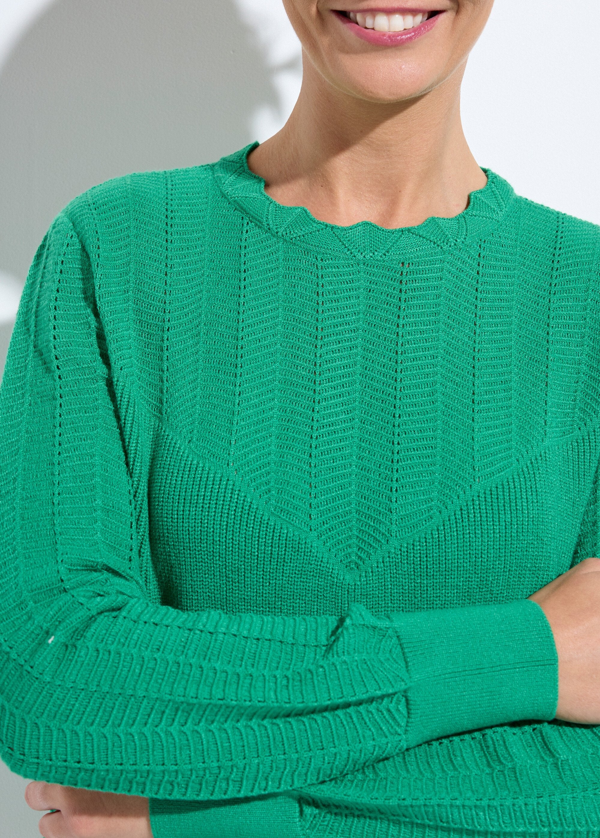 Suéter_suave_de_cuello_redondo_con_mangas_largas_y_abullonadas._Verde_DE1_slim