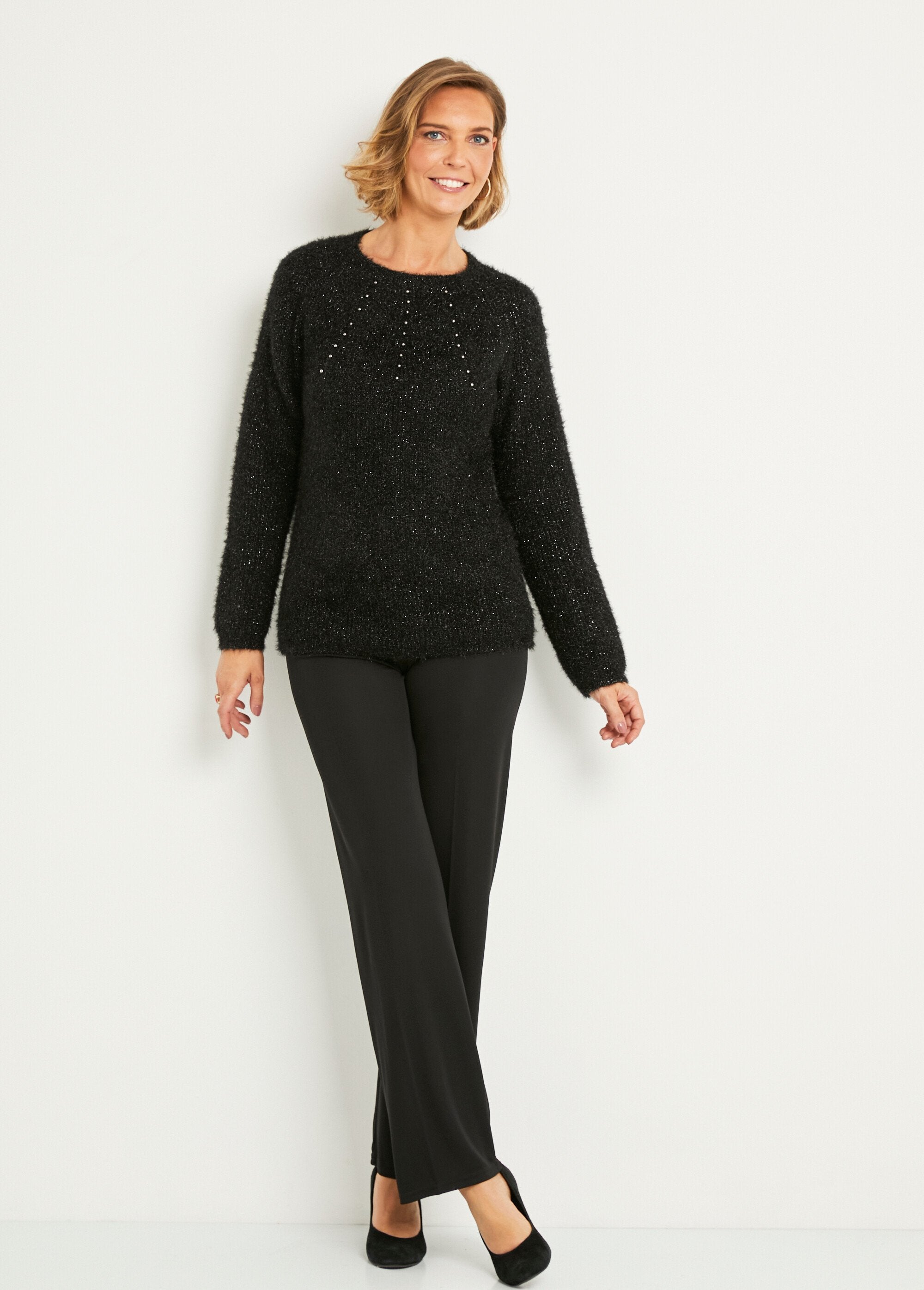 Suave_jersey_de_peluche_con_cuello_redondo_calado_de_cuentas_Negro_SF1_slim