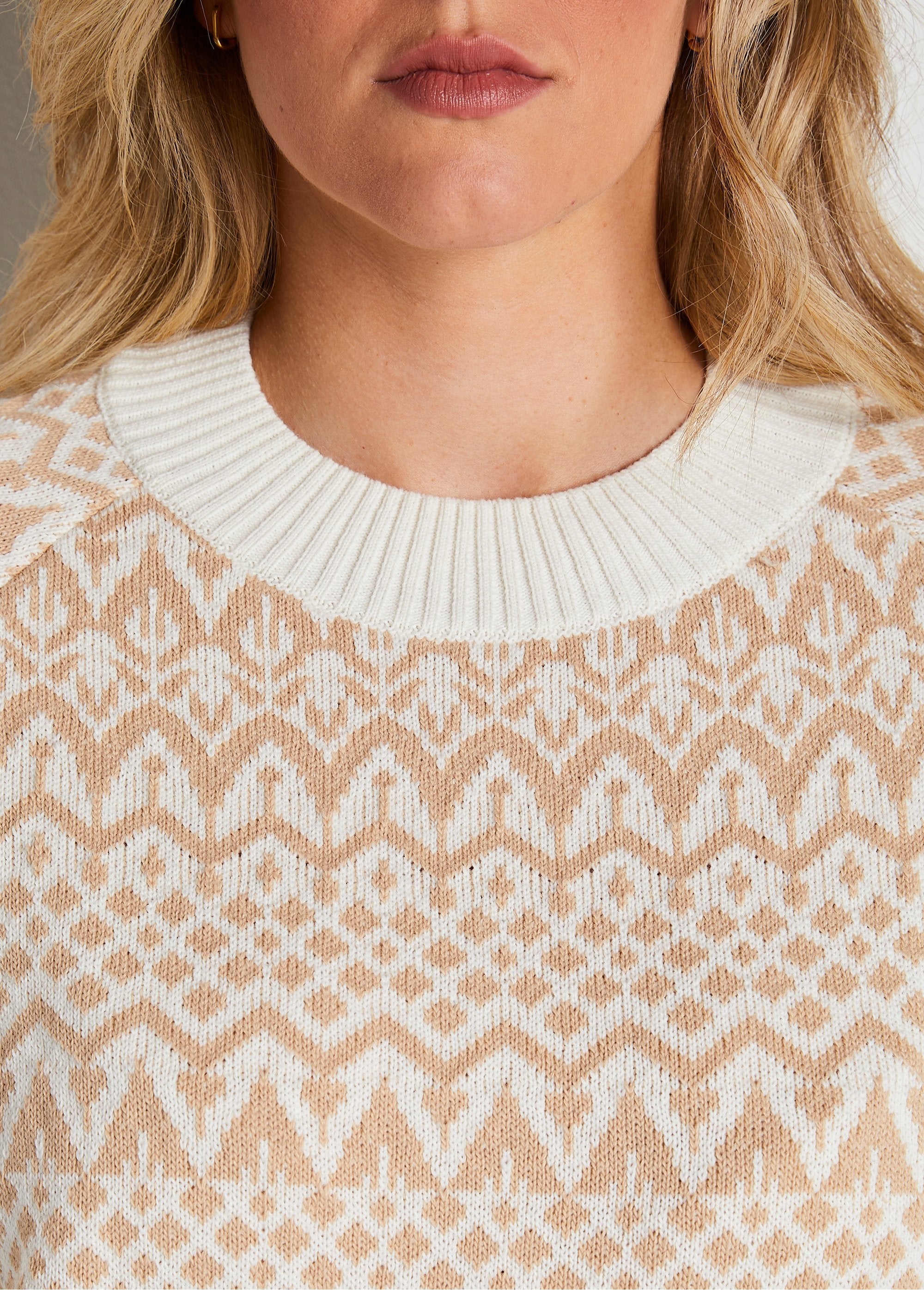 Jersey_túnica_de_punto_jacquard_Crudo_y_beige_DE2_curvy