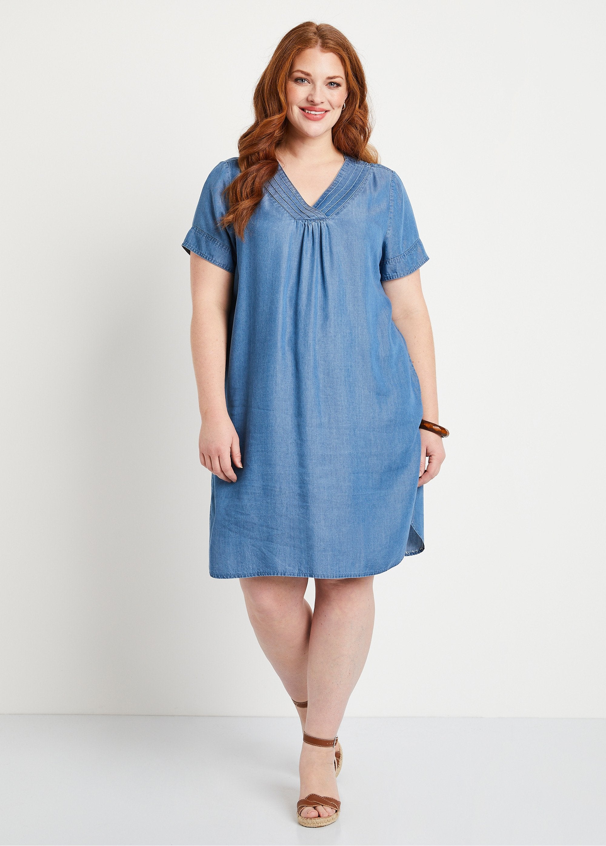 Vestido_corto_recto_en_tejido_lyocell_Azul_FA2_curvy