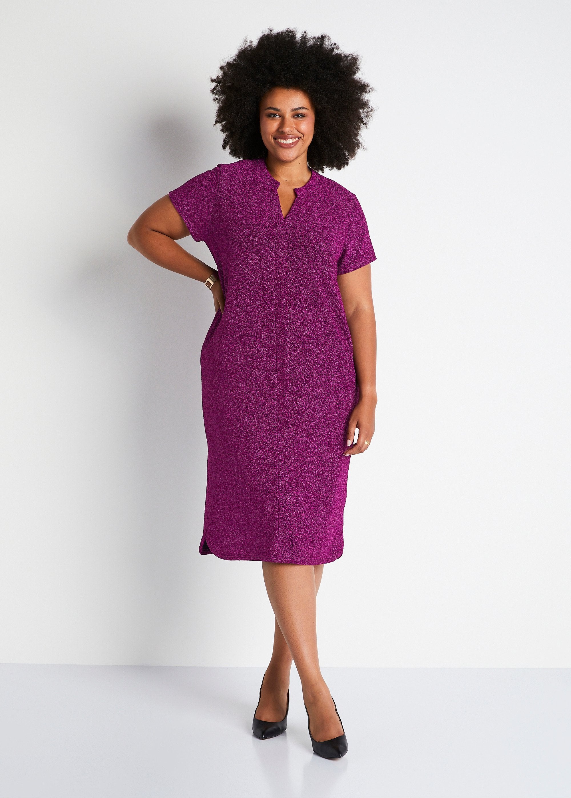 Vestido_corto_evasé_de_punto_brillante_Rosa_FA1_curvy