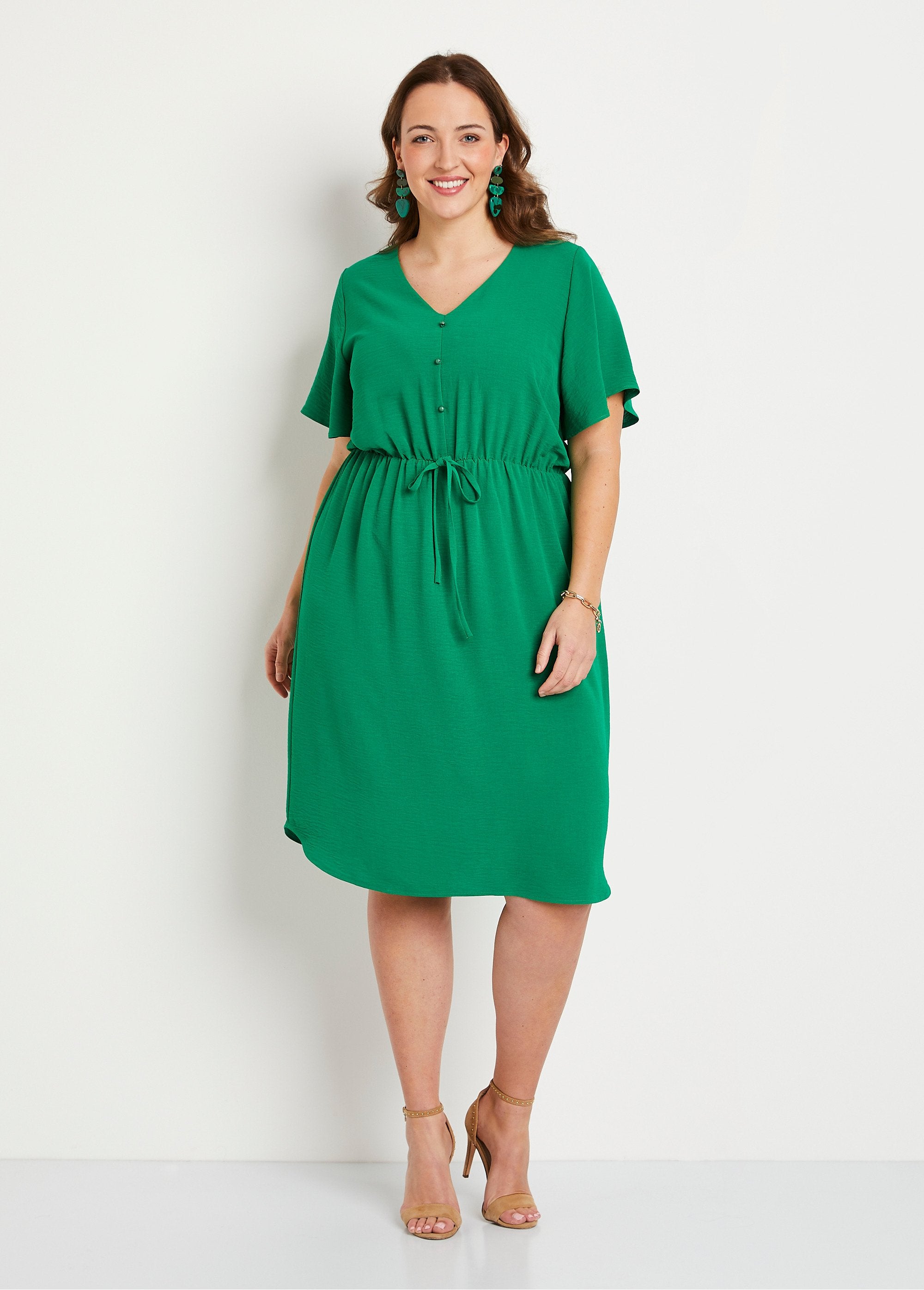 Vestido_corto_liso_evasé_Verde_FA1_curvy