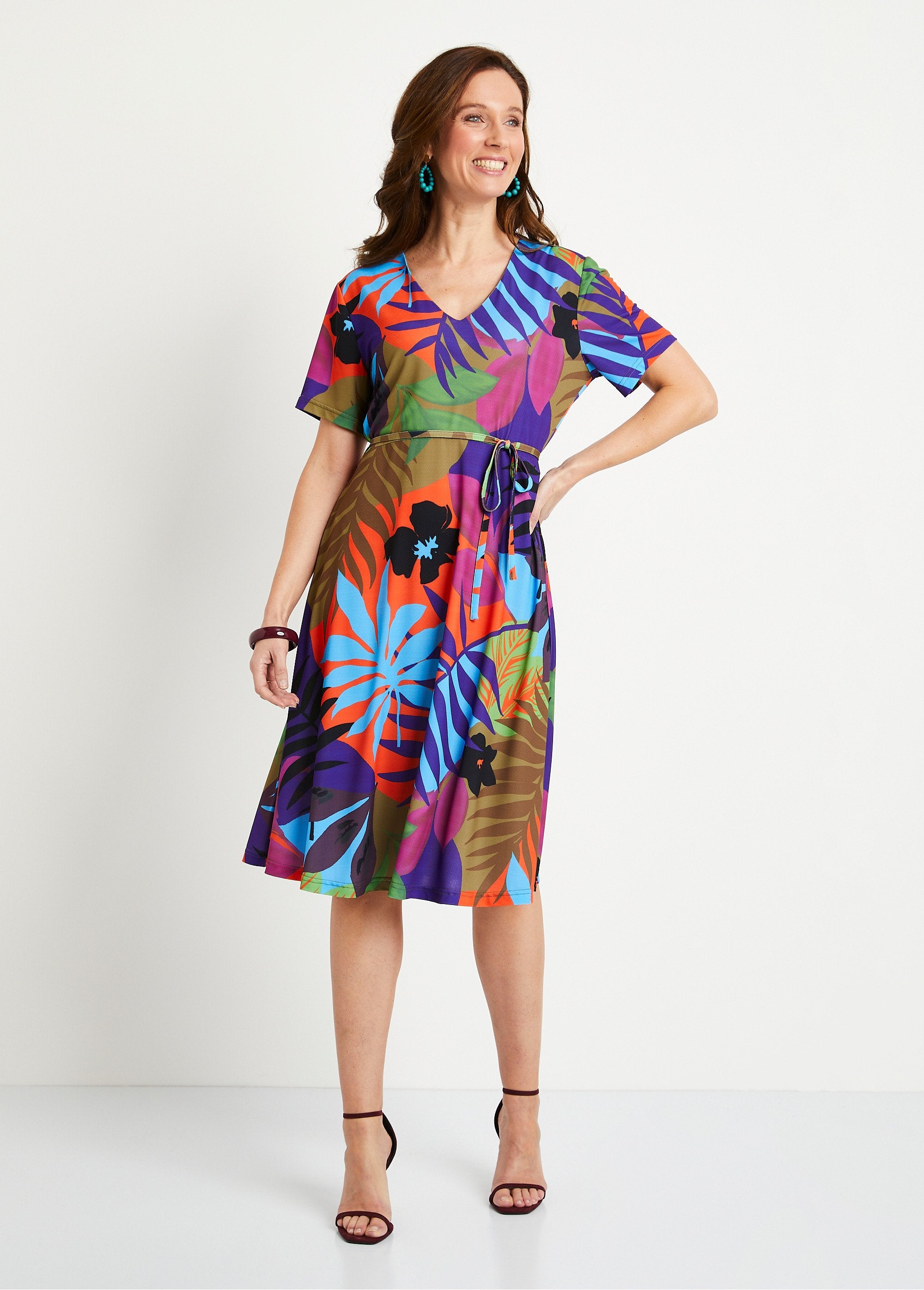 Vestido_corto_evasé_estampado_hojas_Multicolor_FA1_slim