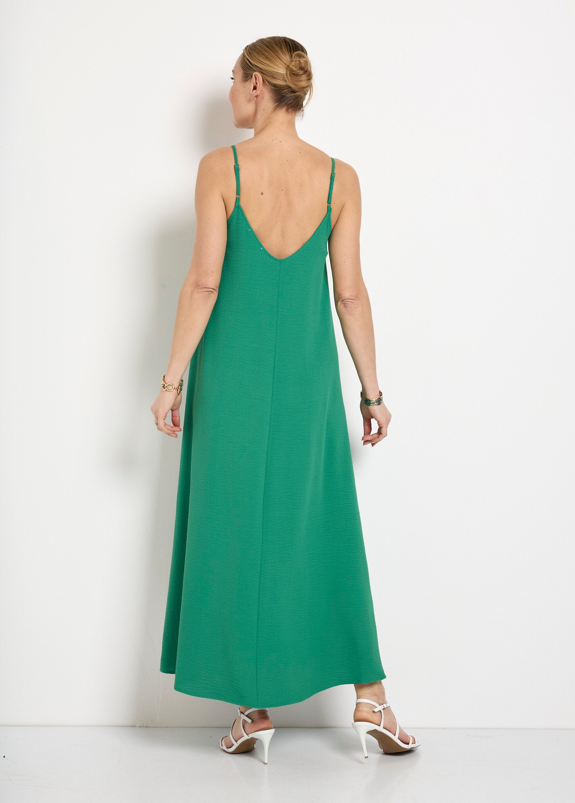 Vestido_largo_fluido_de_aspecto_sedoso._Verde_DO1_slim