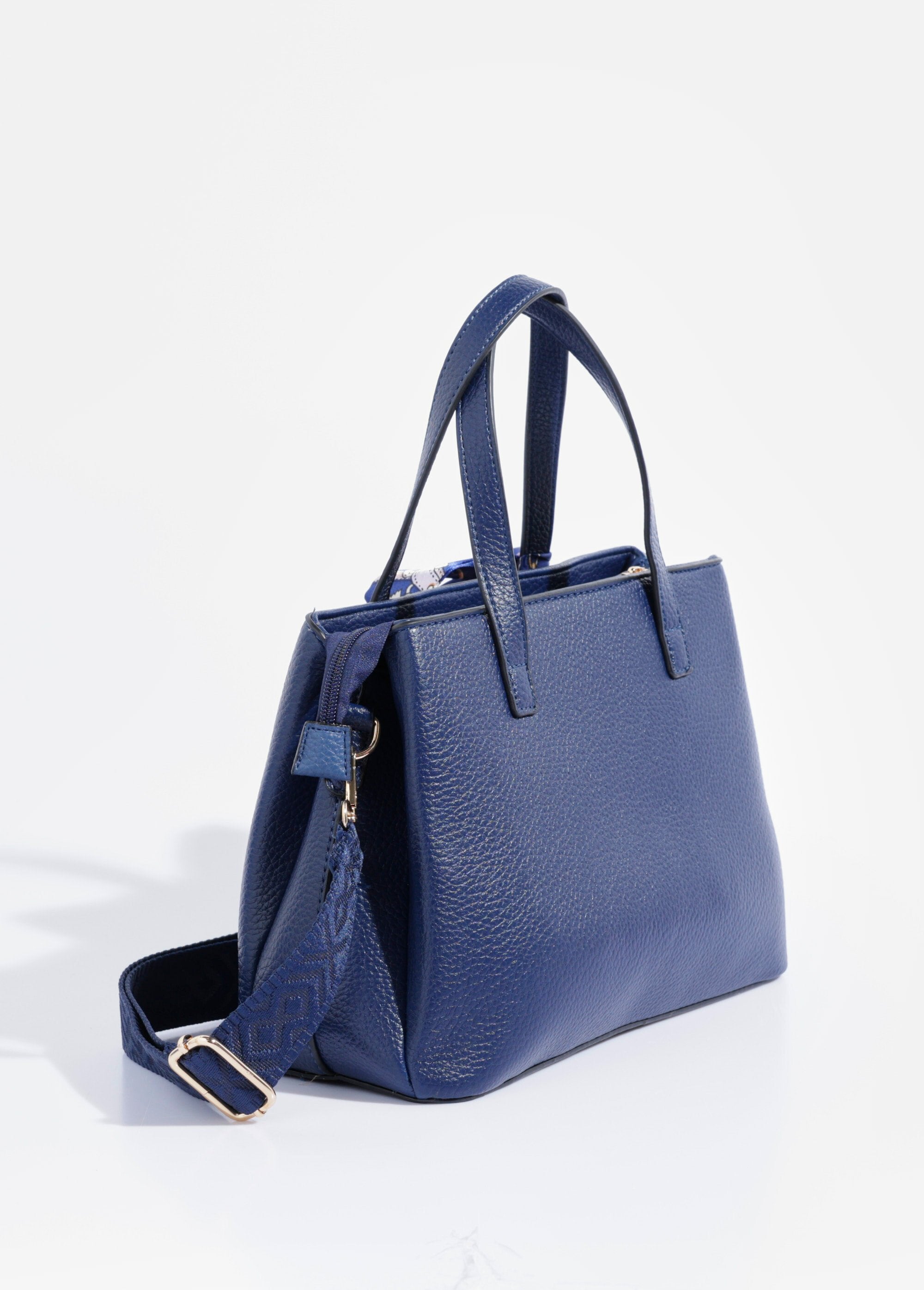 Bolso_para_llevar_al_hombro_o_en_la_mano._Beige_DO1_slim