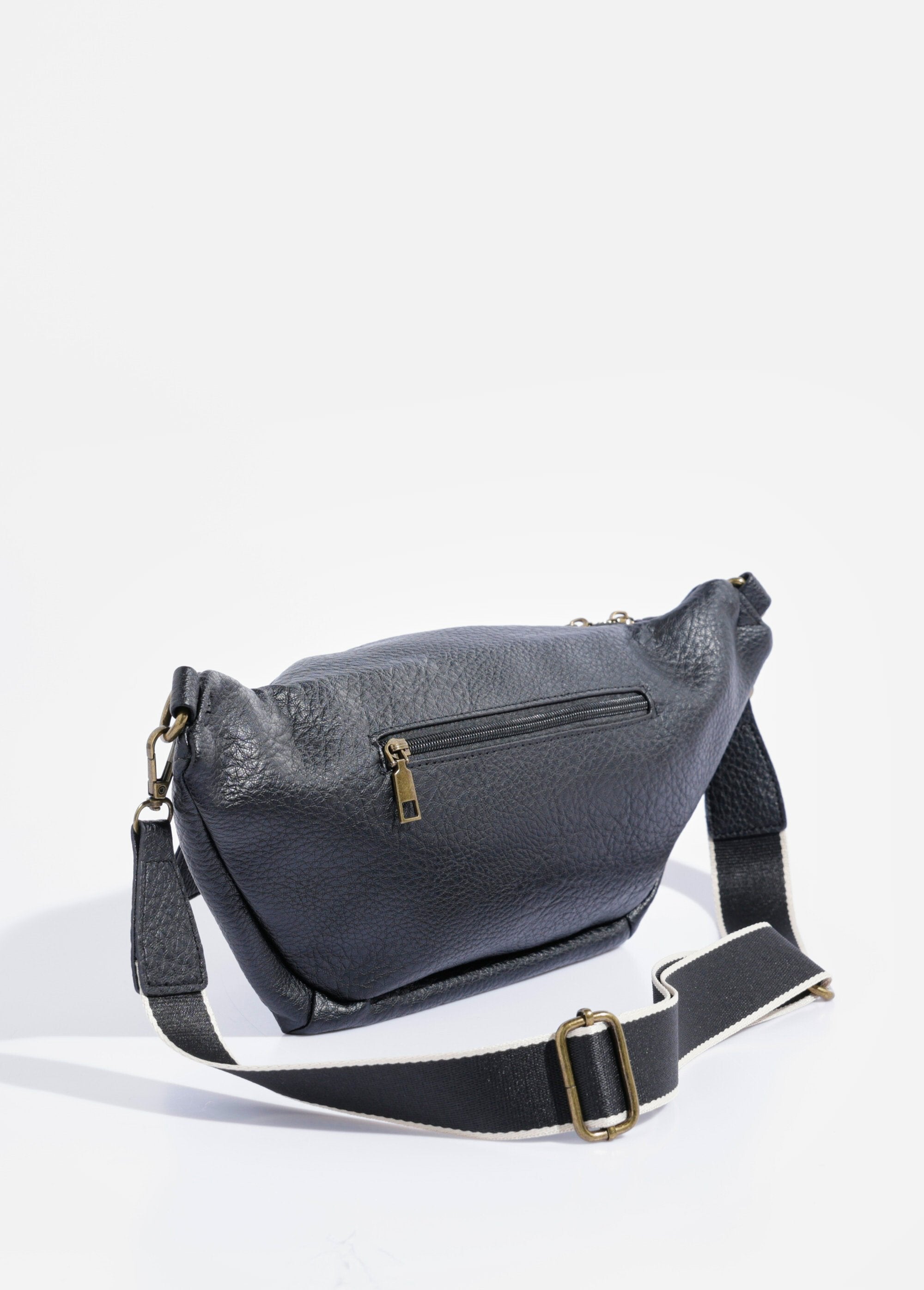 Riñonera_multibolsillos_con_efecto_vintage_Negro_DO1_slim