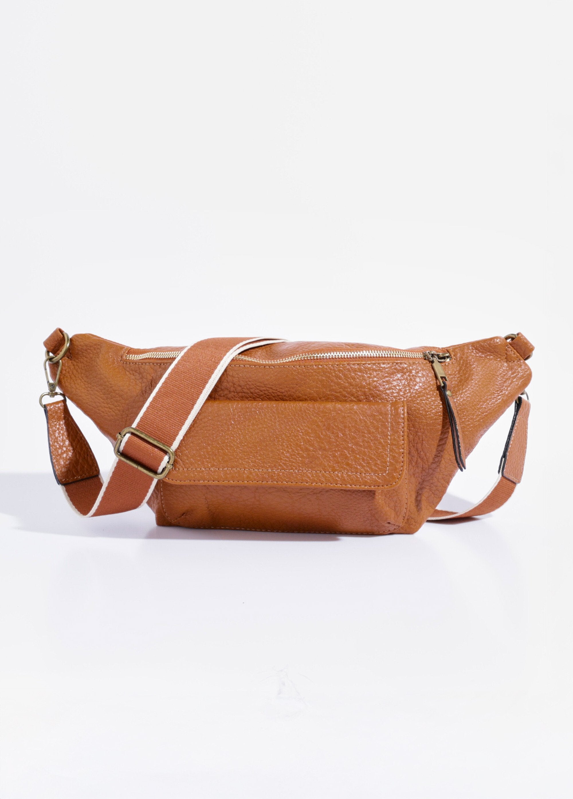Riñonera_multibolsillos_con_efecto_vintage_camello_FA1_slim