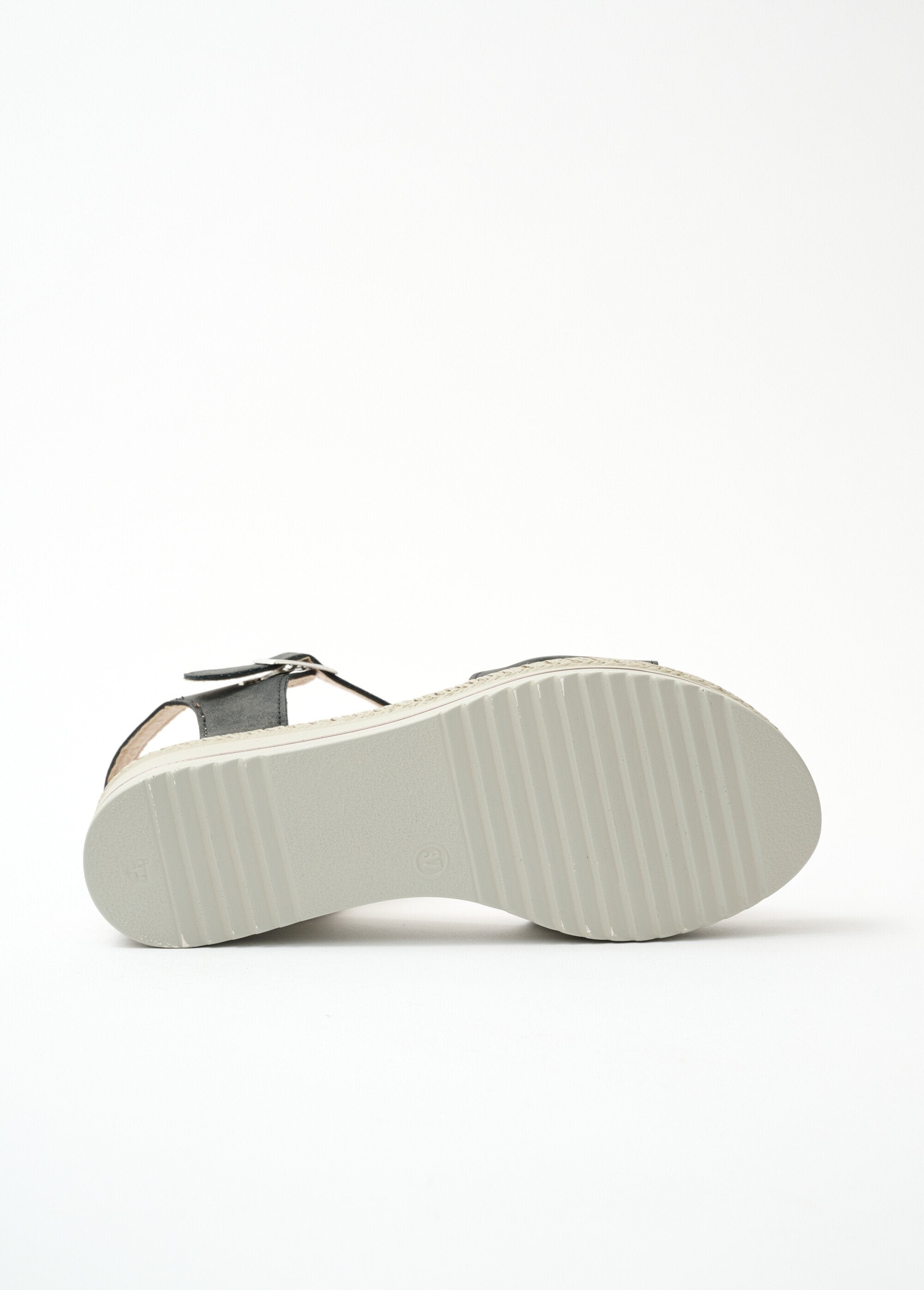 Sandales_vegan_largeur_confort_plateforme_Noir_UN1_slim