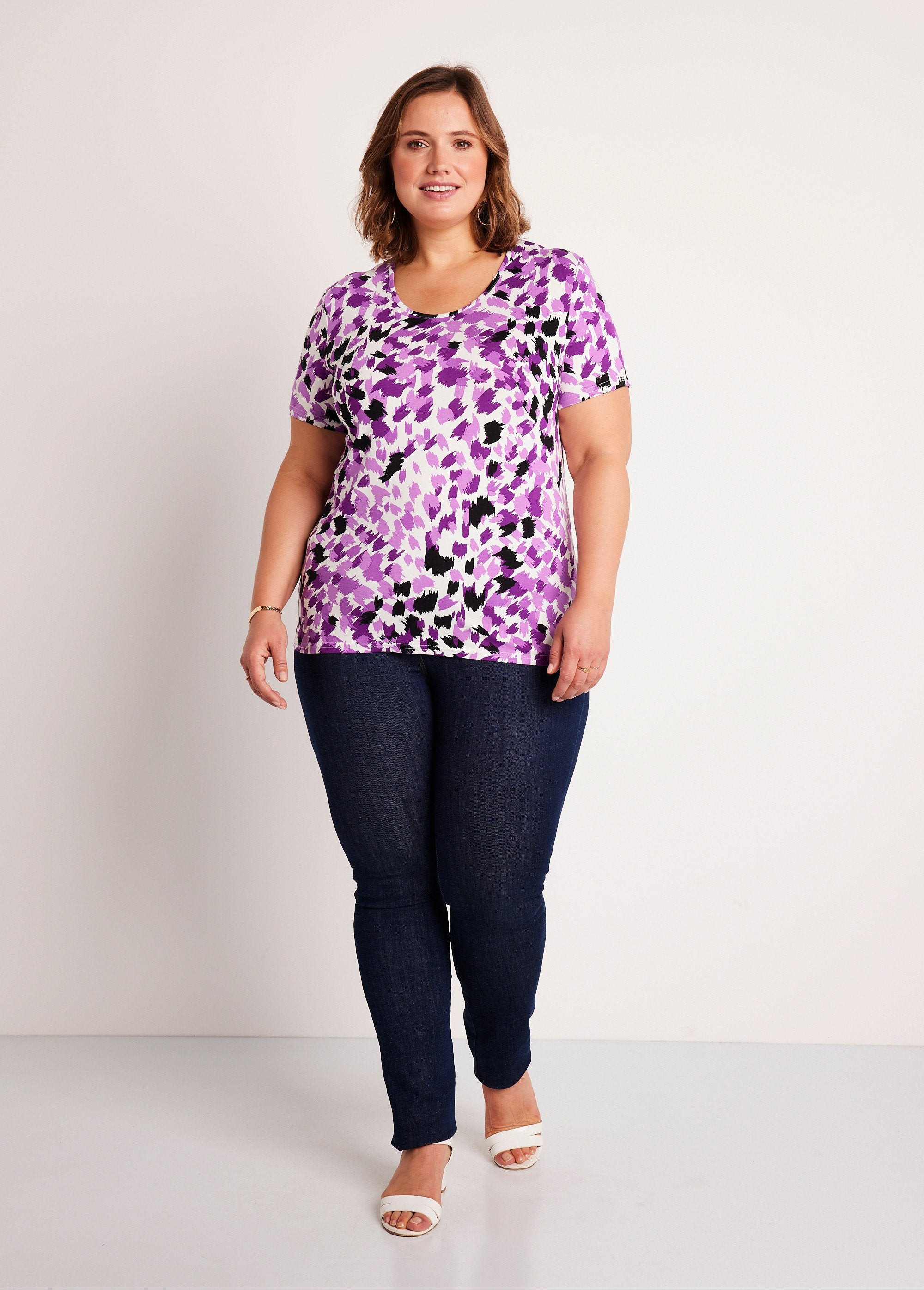 Camiseta_cropped_estampada_manga_corta_Parma_SF1_curvy