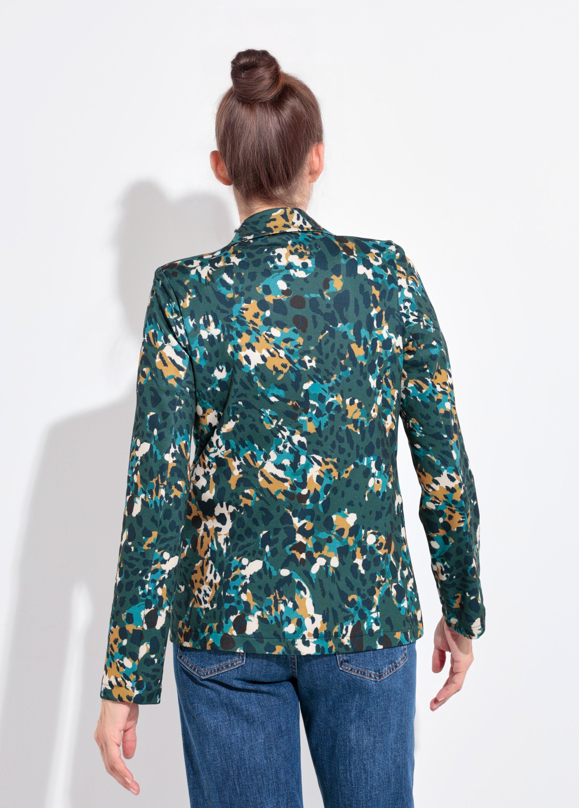 Veste_motif_arty_avec_bouton_bijou_métal_Canard_et_jaune_DO1_slim