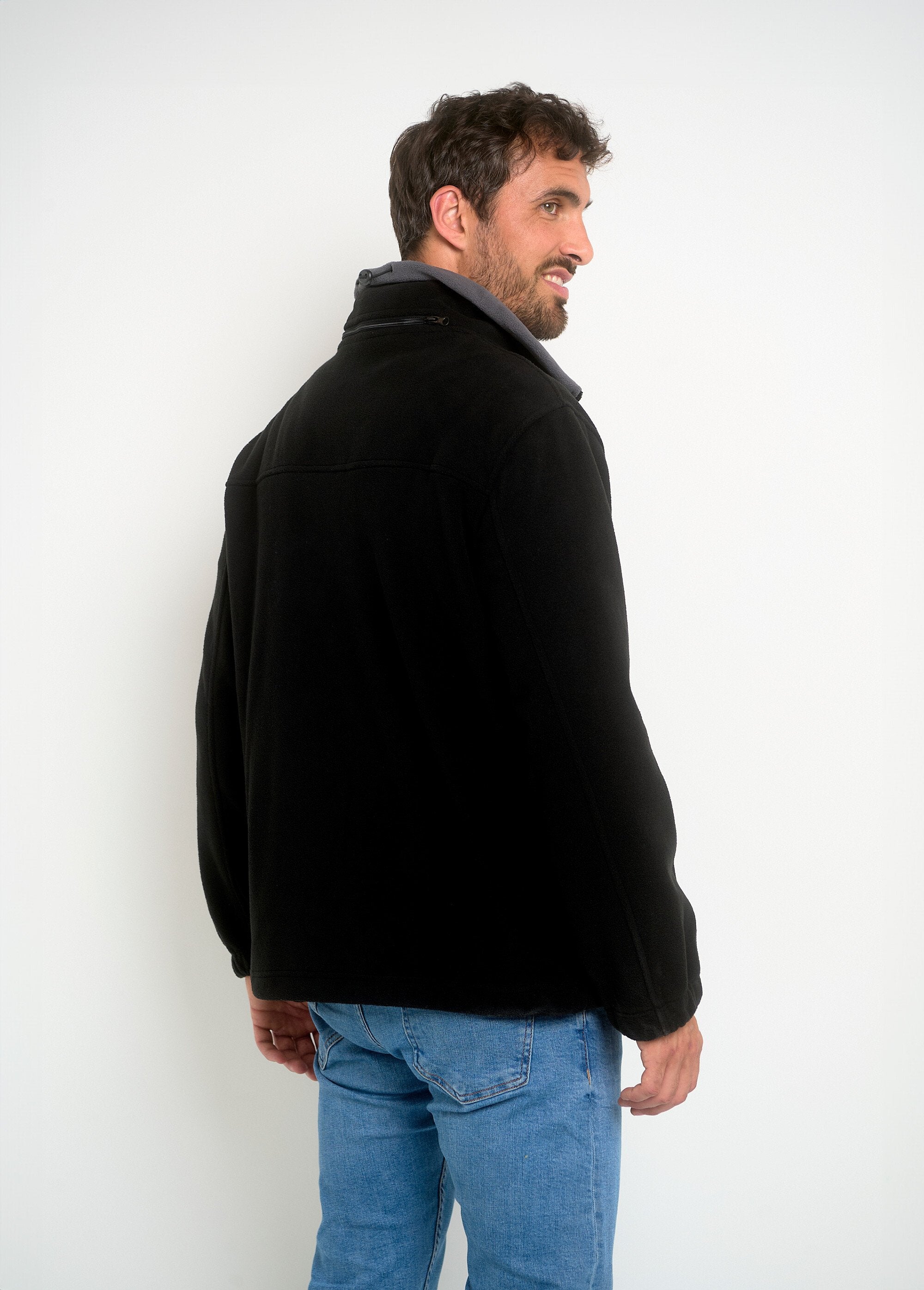 Chaqueta_polar_con_capucha_retráctil_Negro_DO1_slim